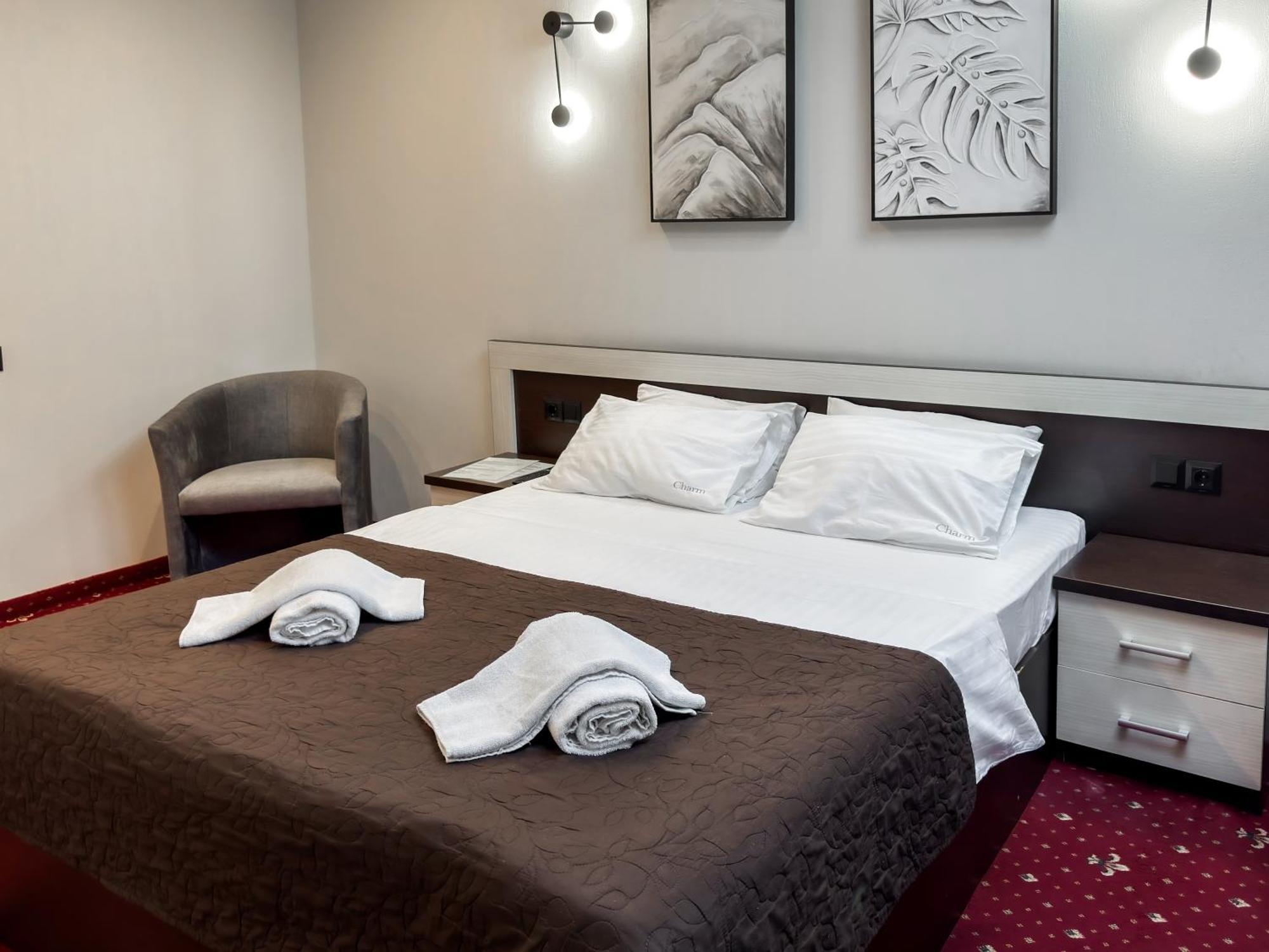 Apartments On Zaliznychna 49 イヴァーノ＝フランキーウシク エクステリア 写真