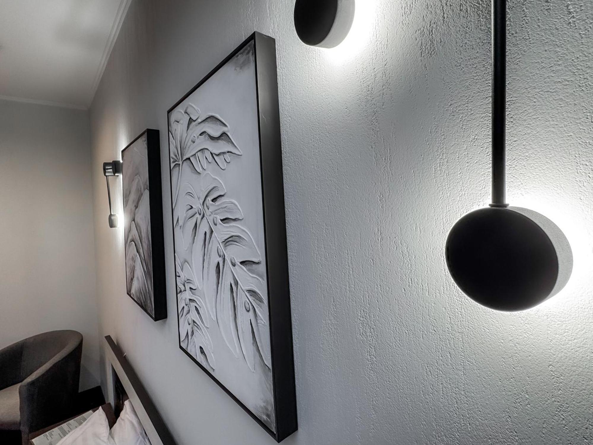 Apartments On Zaliznychna 49 イヴァーノ＝フランキーウシク エクステリア 写真
